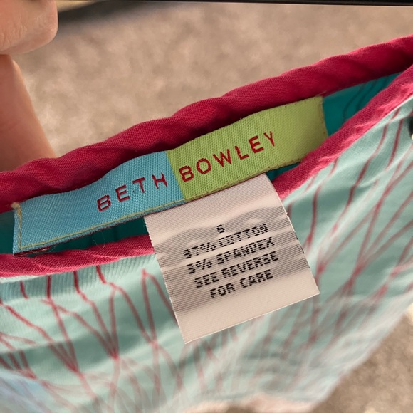 Geometric Patterned Skirt - Picture 4 of 4